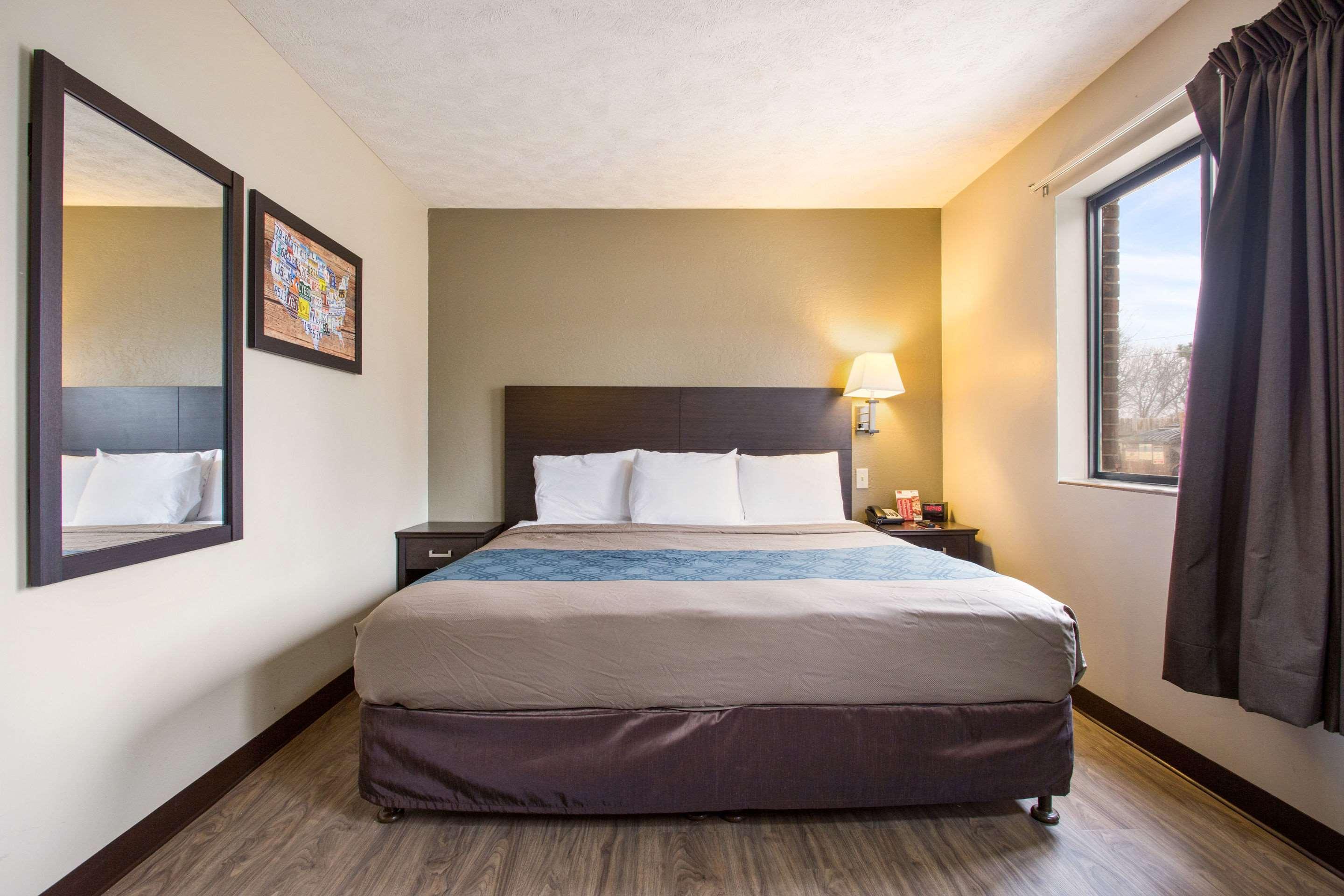 Red Lion Inn & Suites Olathe Kansas City Eksteriør bilde
