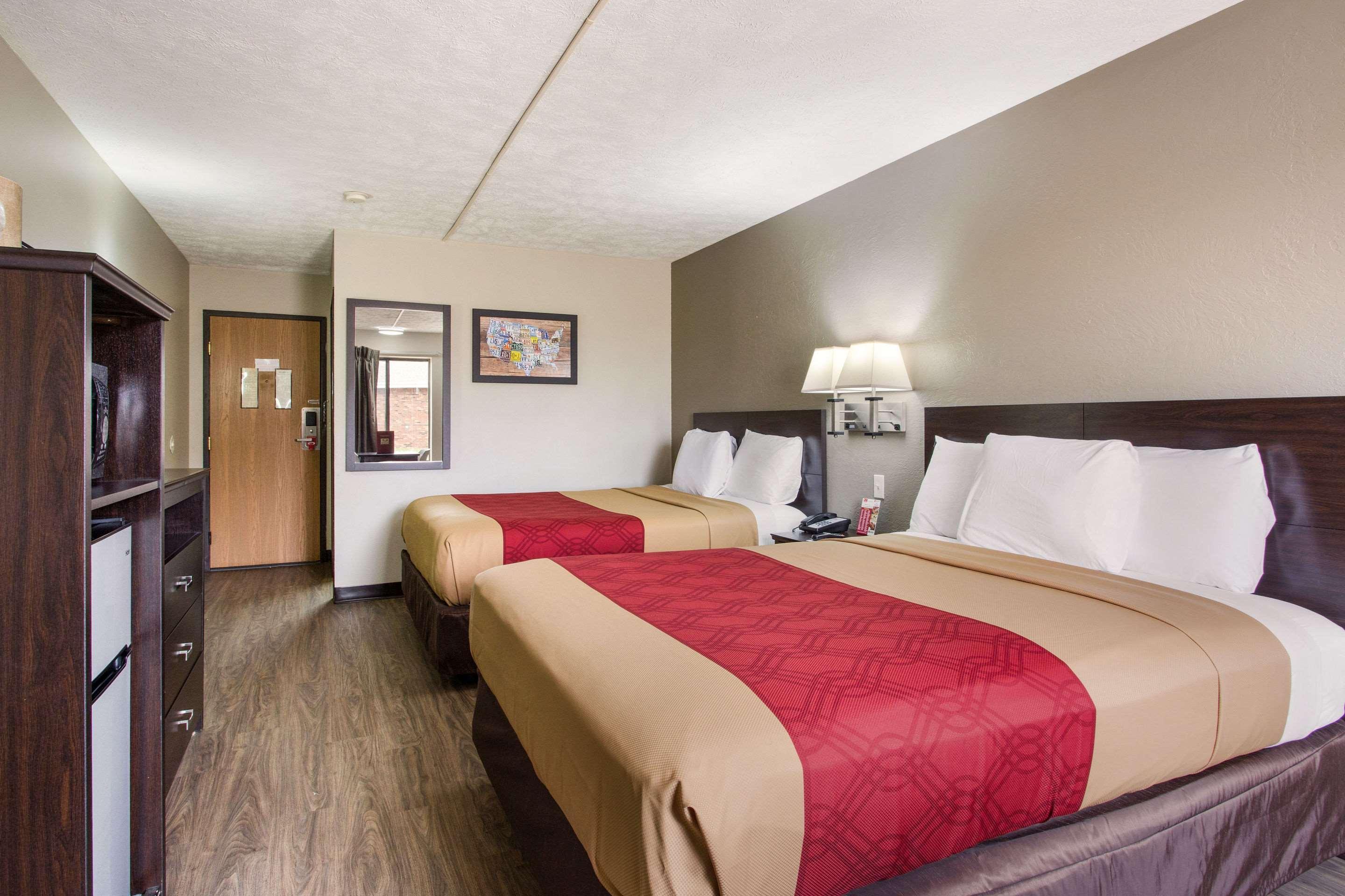 Red Lion Inn & Suites Olathe Kansas City Eksteriør bilde