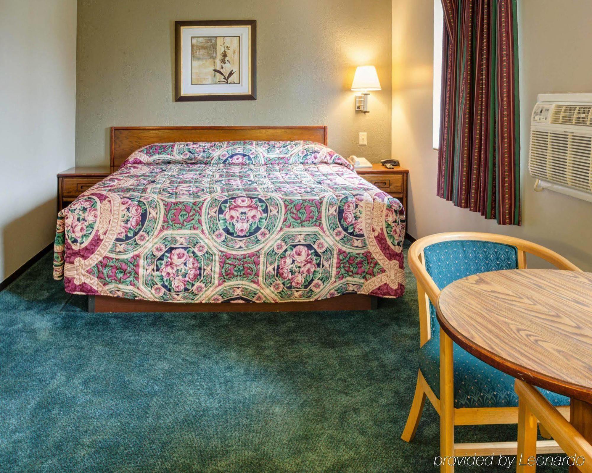 Red Lion Inn & Suites Olathe Kansas City Eksteriør bilde